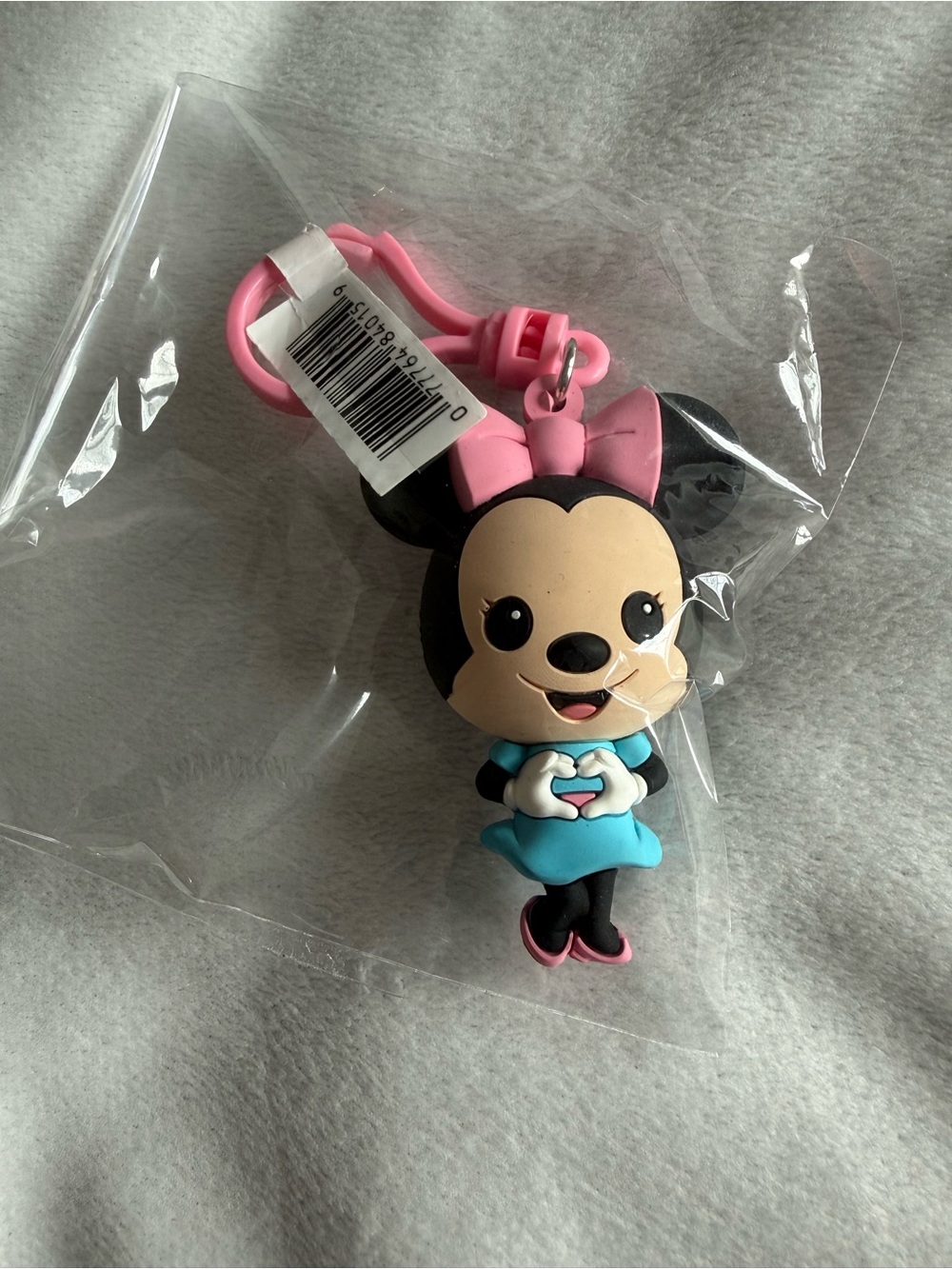 Disney Minnie Mouse Galentine’s Collectible Bag Clip NWT